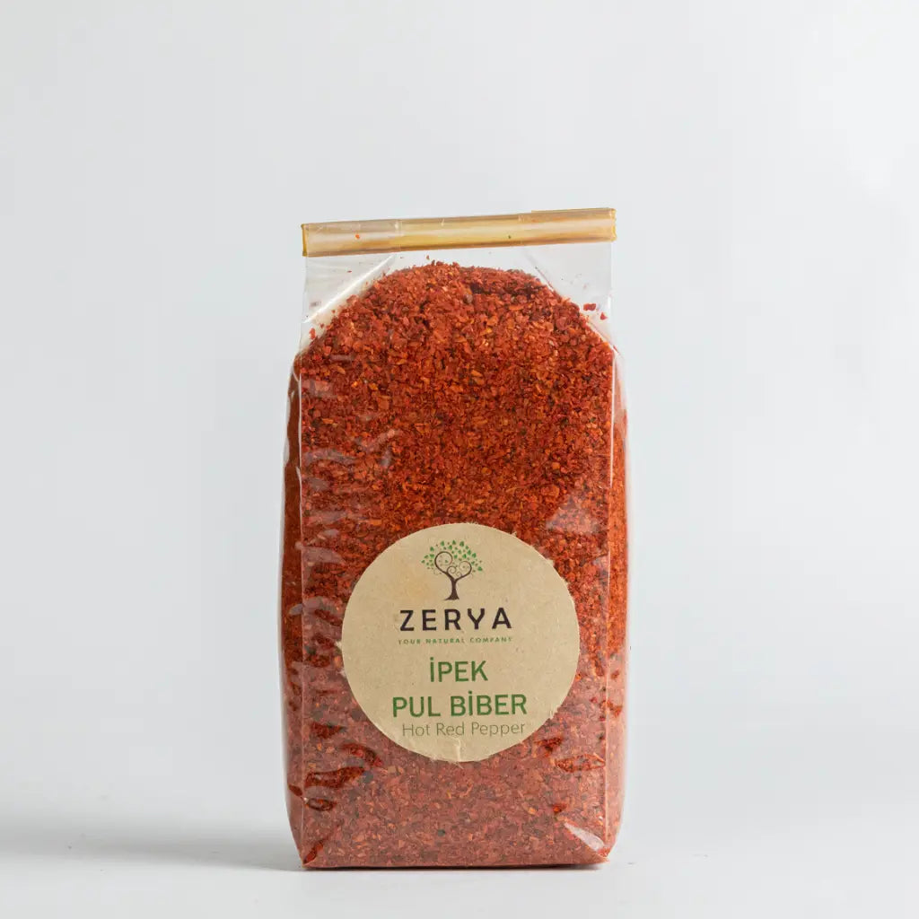 Zerya İpek Pul Biber – %100 Doğal & Katkısız Baharat | Yoğun Renk, Hafif Acı ve Gerçek Lezzet